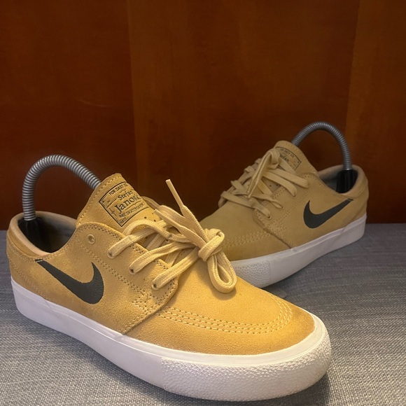 Size 6 - Nike Zoom Stefan Janoski RM SB Celestial Gold - Picture 1 of 6